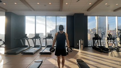 Dumbbell Hammer Curl demonstration