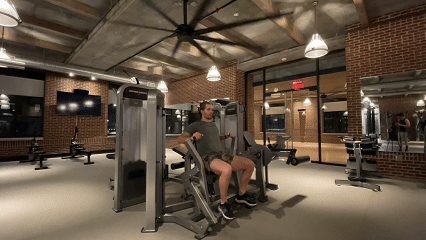 Machine Chest Press demonstration