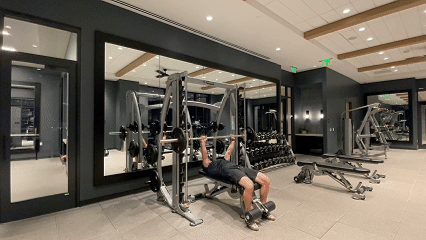 Smith Machine Bench Press demonstration